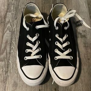 Converse size 6